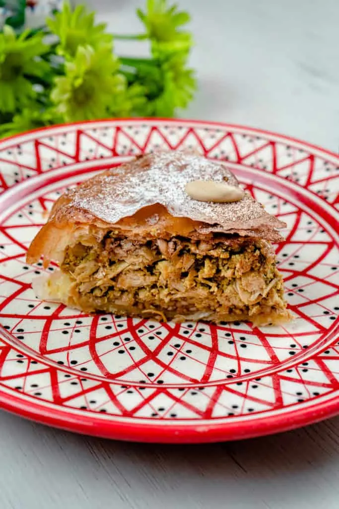 Slice of chicken bstilla