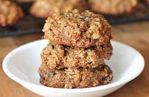 Vegan Oatmeal Raisin Cookies