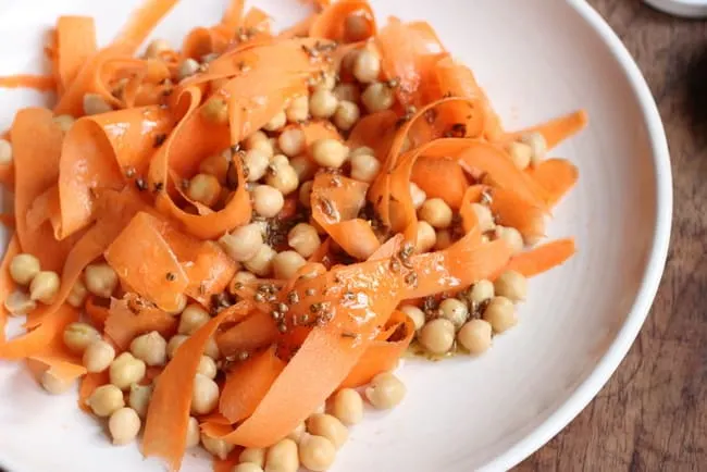 CARROT CHICKPEA SALAD 022