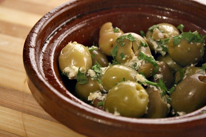 Stuffed Olives: Garlic to Feta - Recipes & Benefits Explored