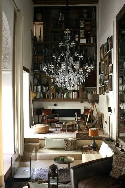 Riad Karawan Library