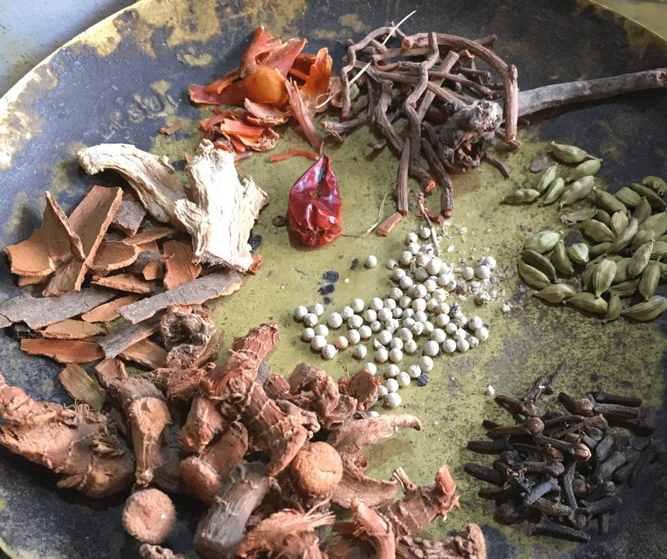 Herbs and Spices for Moroccan Khunjul Tea