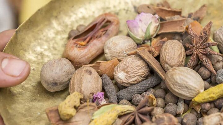 How to Blend Your Own Ras el Hanout