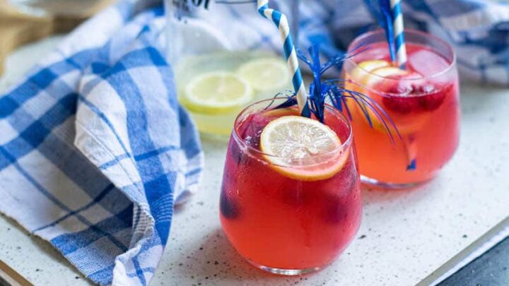 Lemonade with Mixed Berry Ice Cubes