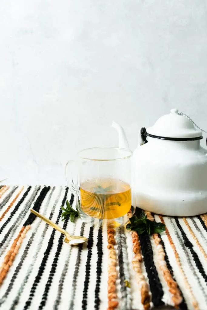 6 Styles of Moroccan Mint Tea Glasses for Your Table - MarocMama