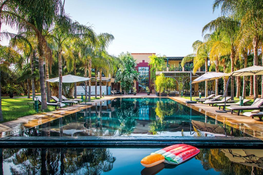Palais Mirage d'Atlas a hotel in Marrakech with pools