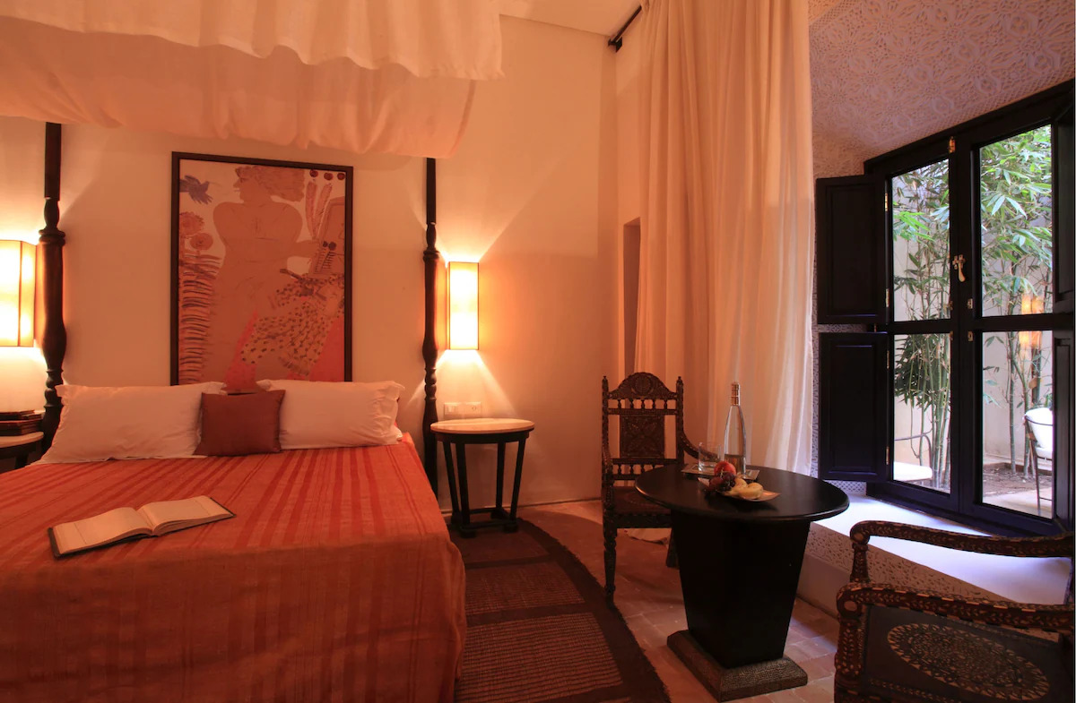 Junior Suite in Palais Khum with premium bedding, in-room safe, desk, blackout drapes