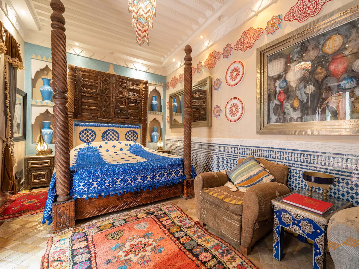 Sharaf Suite in Riad Hikaya with premium bedding, individually decorated, individually furnished