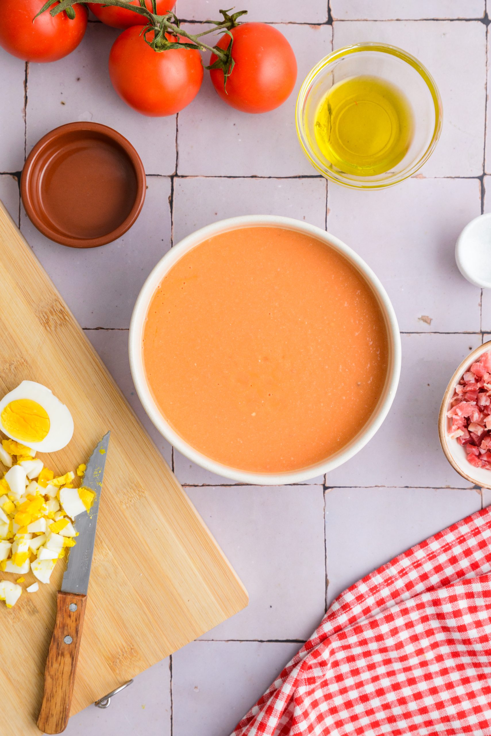 Salmorejo recipe: Transfer the mixture to a bowl and refrigerate